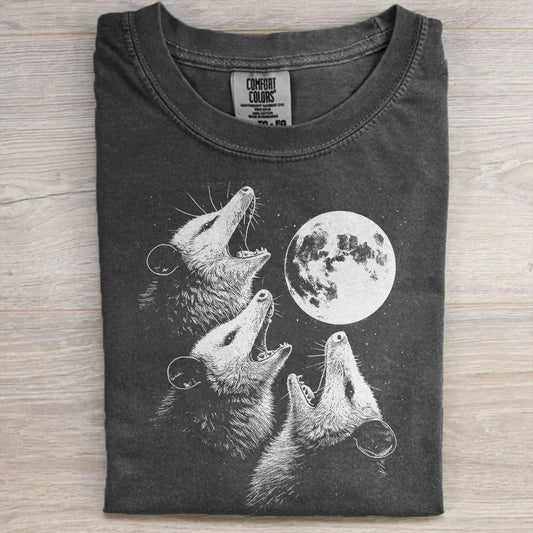 Vintage Style Howling Possum Tee – Silly Possum Lovers Retro Shirt