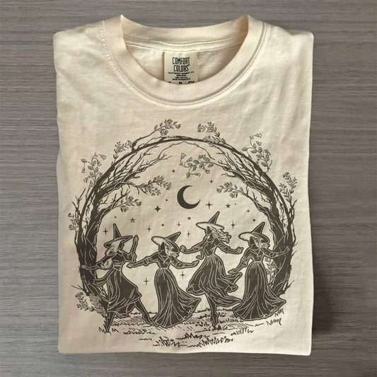 Halloween Witch – Witchy Girls Clipart T-Shirt