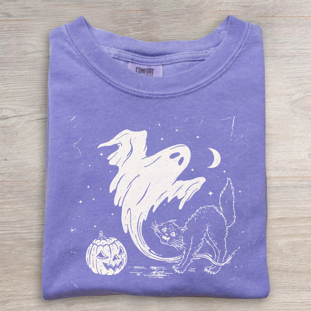 Retro Pumpkin & Bats Spooky Season Tee- Vintage Halloween T-Shirt