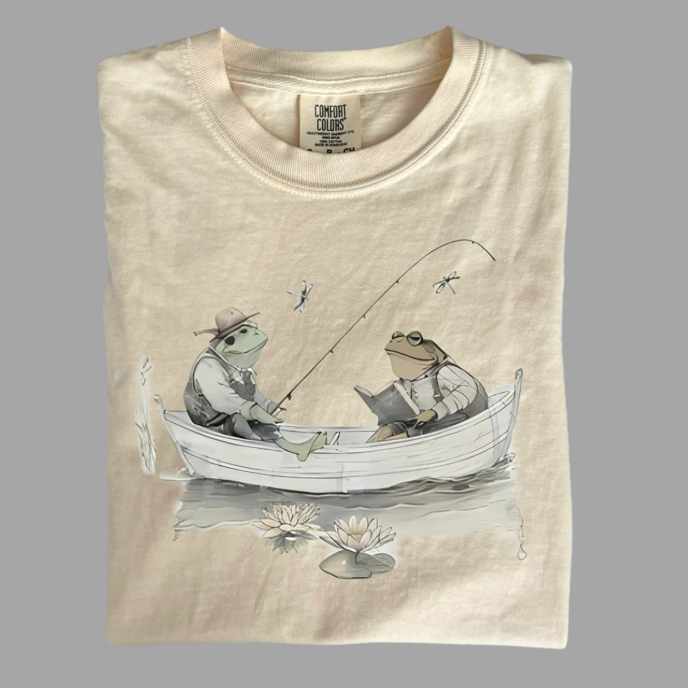 Vintage Frog Fishing Tee – 90s Nature Graphic Shirt