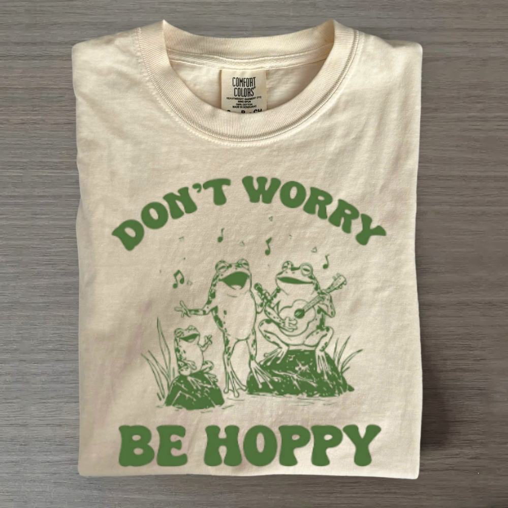 Funny Frog 90s Tee – Retro Animal Lovers Shirt