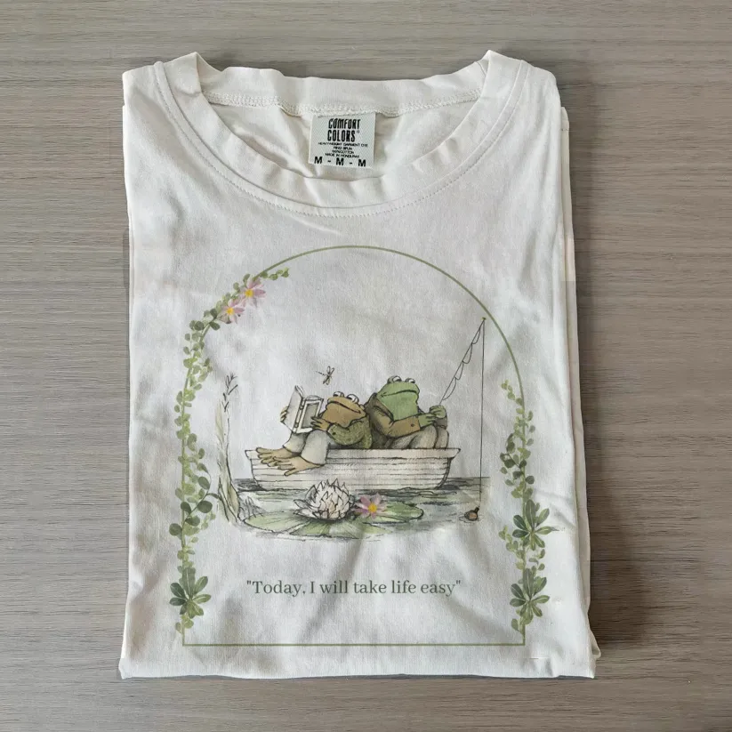Vintage Frog Reader Shirt