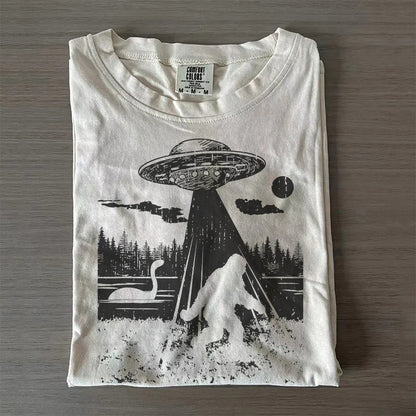 Funny Bigfoot Yeti UFO T-Shirt