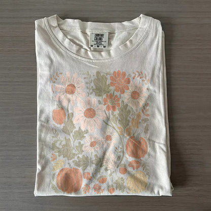 Floral Pumpkin Fall Shirt – Boho Aesthetic Pumpkin Patch Tee, Vintage Autumn Graphic Top